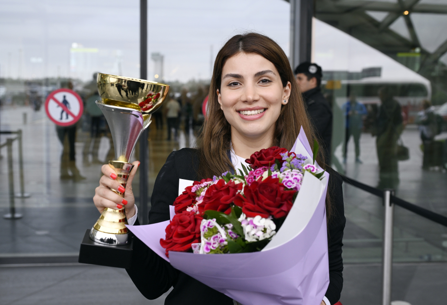 Avropa çempionatında qızıl medal qazanan ilk azərbaycanlı xanım şahmatçı Vətənə dönüb