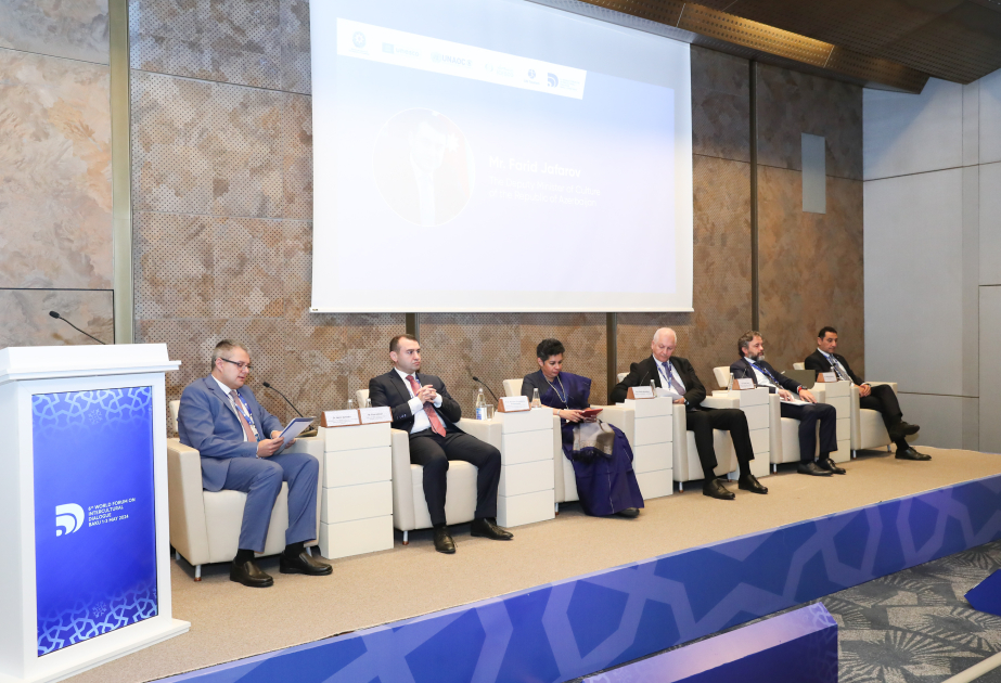 Bakı Forumunda “Üfüqləri birləşdirərək: İpək yolu proqramının müasir trendləri və qlobal təsiri” mövzusunda panel iclası keçirilib VİDEO