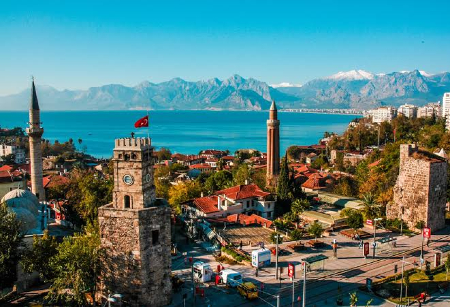 Antalya turizmdə yeni rekorda imza atıb
