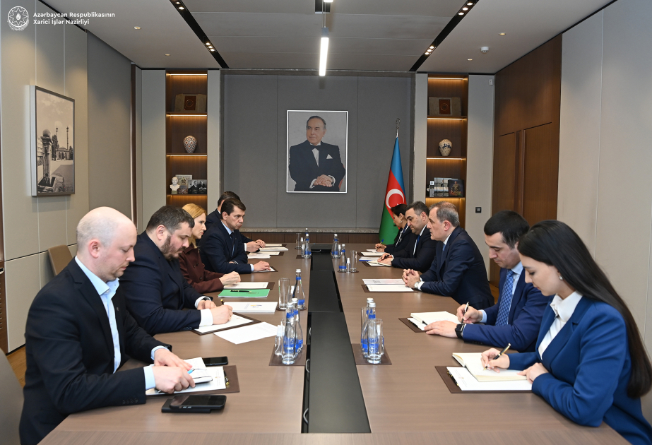 بحث مسائل أجندة التعاون بين أذربيجان وأوكرانيا