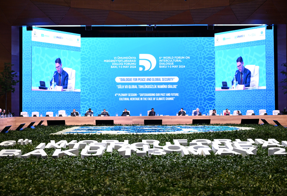 Bakı Forumu çərçivəsində “Keçmiş və gələcəyin mühafizəsi: iqlim dəyişikliyi fonunda mədəni irs” adlı plenar sessiya keçirilib