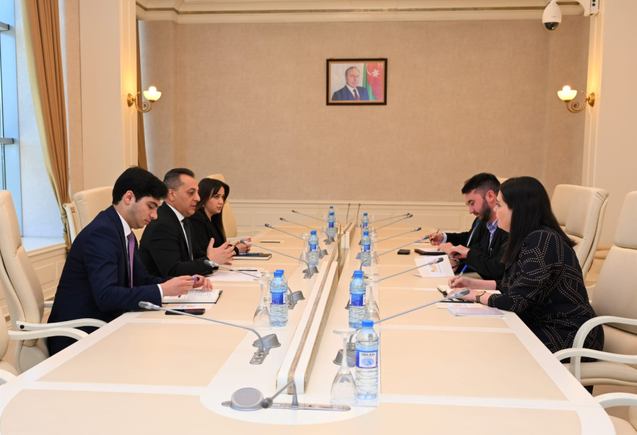Se discutieron las perspectivas de desarrollo de las relaciones interparlamentarias entre Azerbaiyán y Argentina