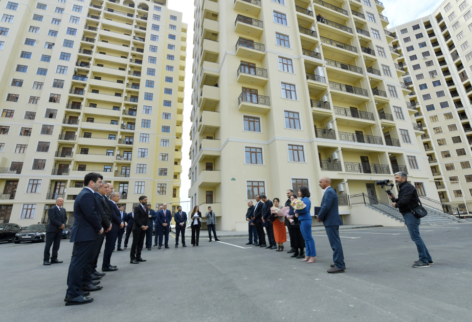 Члены Наблюдательного совета SOCAR ознакомились с новопостроенным жилым комплексом