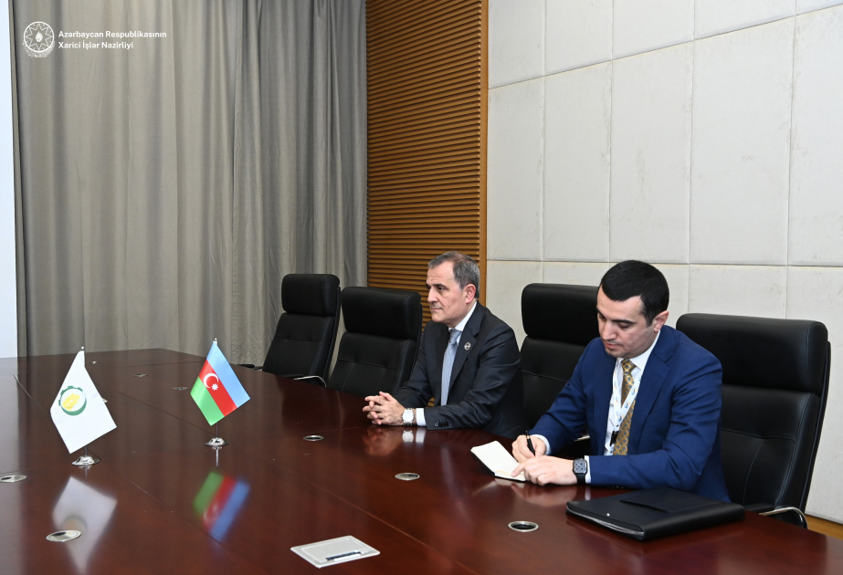 Azerbaijani Foreign Minister meets Director General of Islamic Organization for Food Security