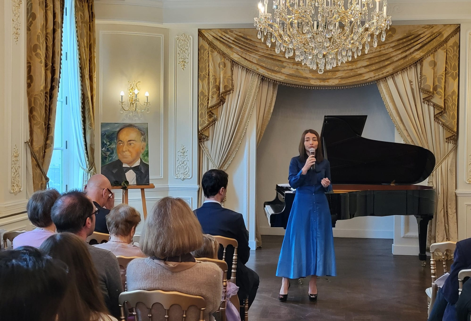 Un évènement consacré au 101e anniversaire du Leader national Heydar Aliyev tenu à Paris