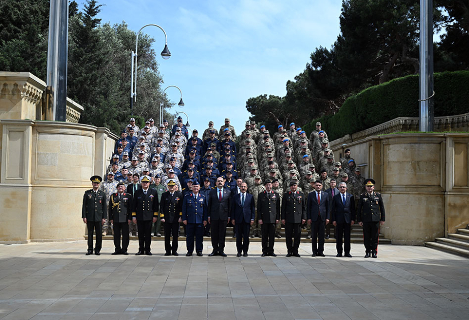 Una delegación de la Universidad de Defensa Nacional turca visita Azerbaiyán