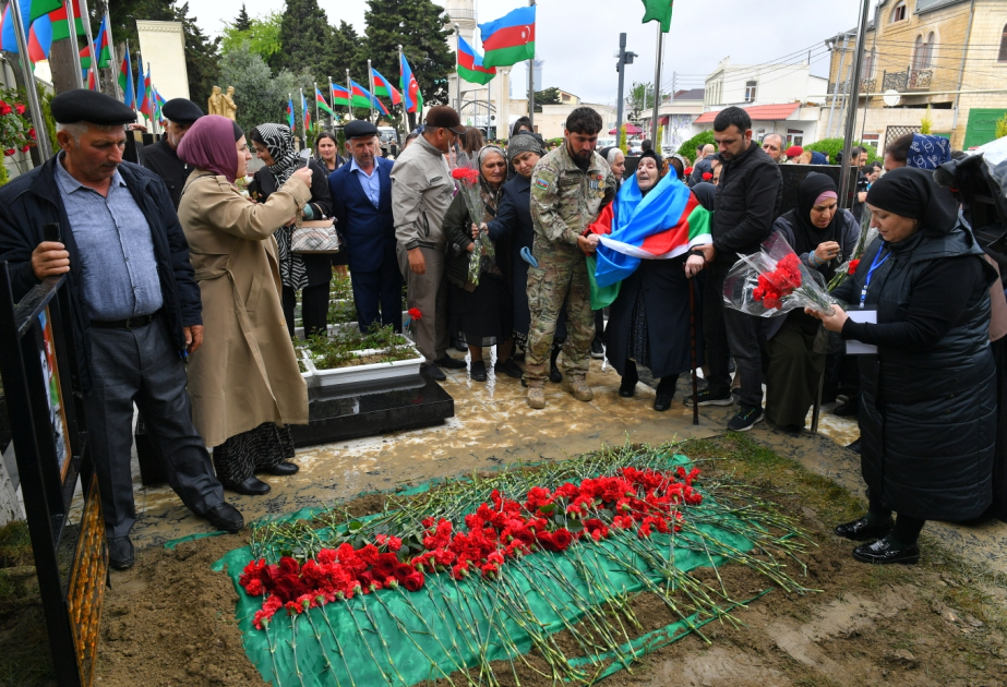 Шехид Первой Карабахской войны похоронен на Шехидляр хиябаны в поселке Кешля