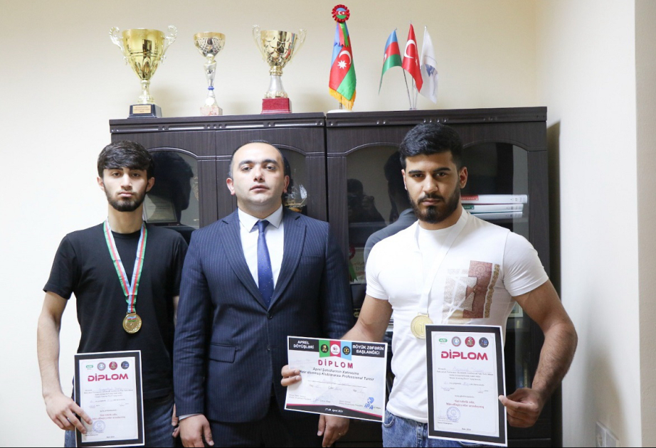 Universitet tələbələri “Dəmir Yumruq Pro 6” açıq turnirinin qalibi olublar