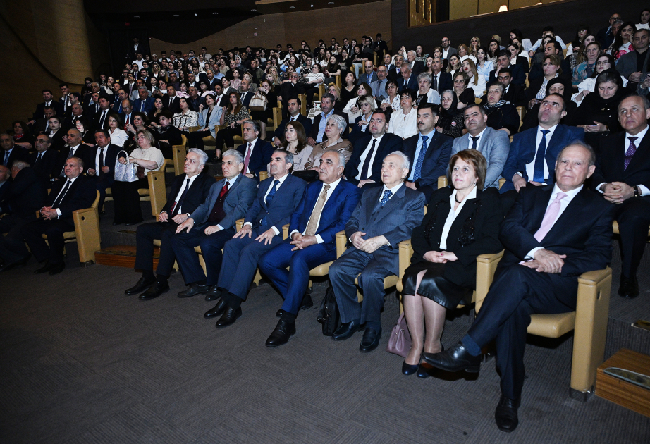 Beynəlxalq Muğam Mərkəzində Ulu Öndərin 101 iliyinə həsr edilmiş tədbir təşkil olunub