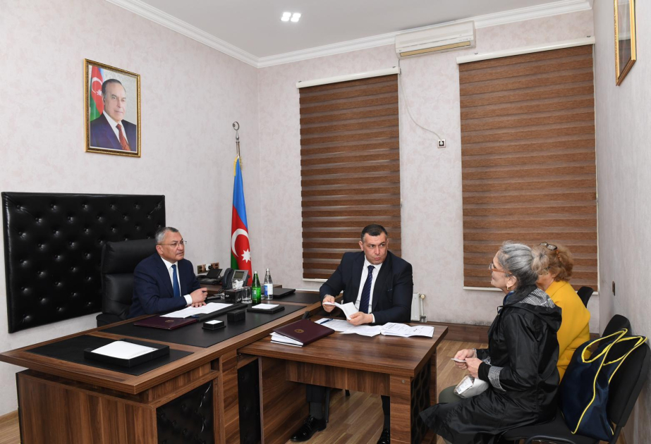 “Qaçqınkom”da vətəndaşların müraciətləri dinlənilib