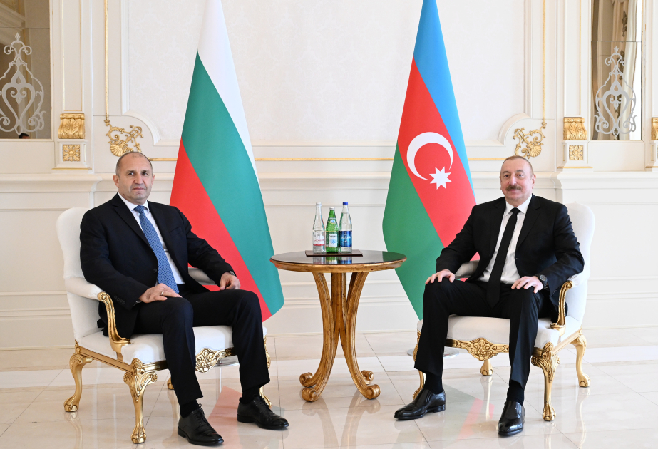 لقاء على حدة بين للرئيسين الأذربيجاني والبلغاري