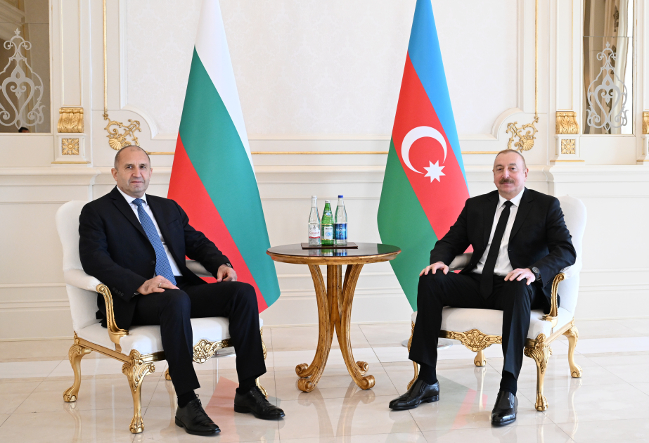 Azerbaijani President Ilham Aliyev held one-on-one meeting with President of Bulgaria Rumen Radev VIDEO