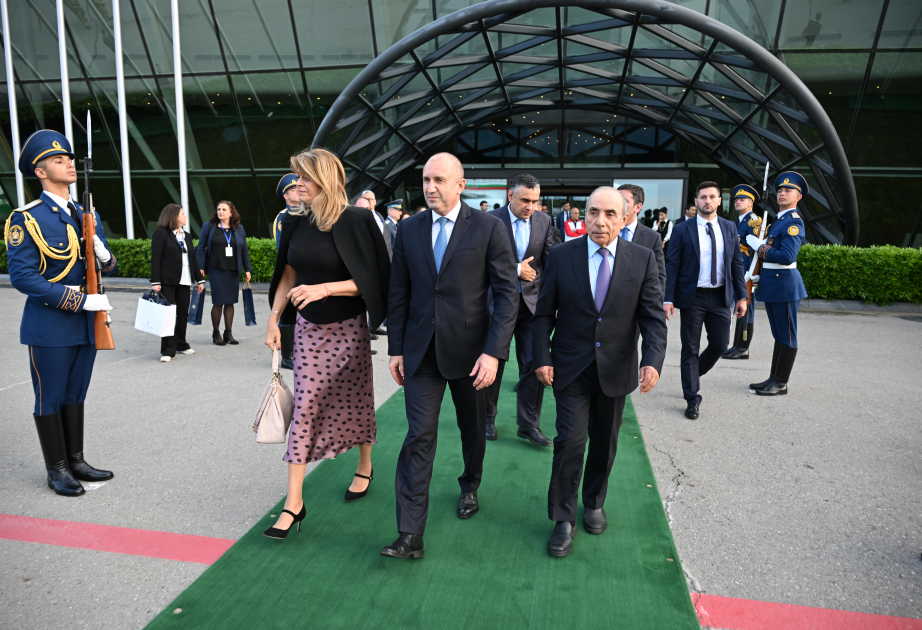 الرئيس البلغاري يختتم زيارته الرسمية الى أذربيجان