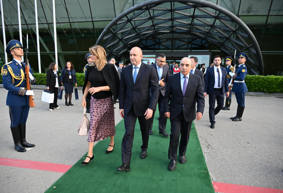La visita oficial del presidente búlgaro a Azerbaiyán ha finalizado