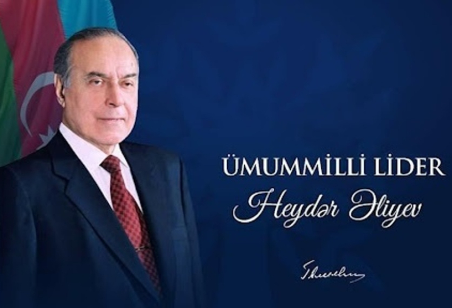 Milli Kitabxanada “Azərbaycanın özü qədər əbədi olan şəxsiyyəti – Heydər Əliyev” adlı ənənəvi kitab sərgisi açılıb