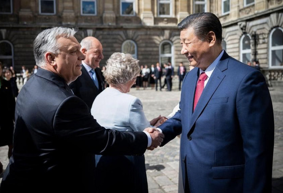 Венгрия и Китай выступили за урегулирование международных споров мирным путем
