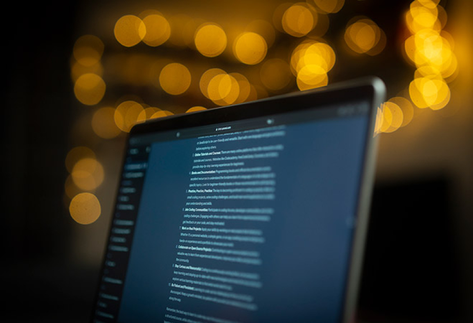 Meta запустила бесплатный сайт со своим чат-ботом