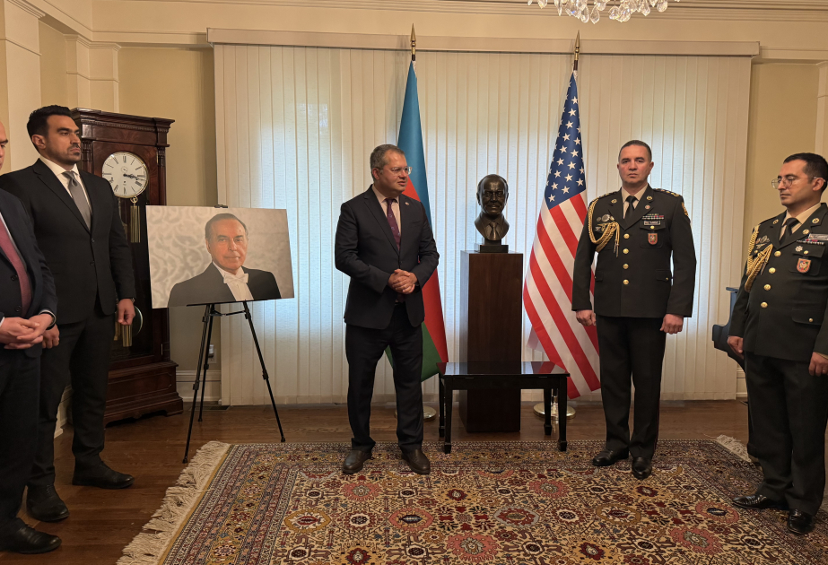 La Embajada de Azerbaiyán en Washington organiza un acto conmemorativo en honor del Líder Nacional Heydar Aliyev