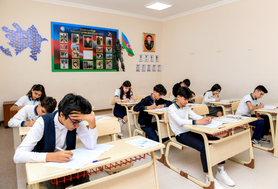 Azərbaycan dili fənni üzrə imtahan keçirilib