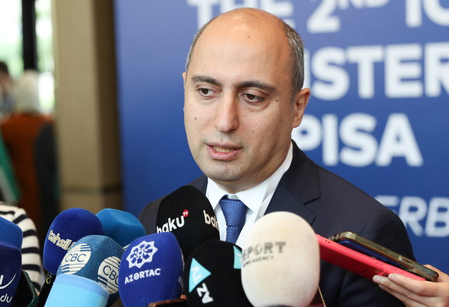 Elm və təhsil naziri uşaqların rəqəmsal cihazlardan istifadə etməsinə münasibət bildirib