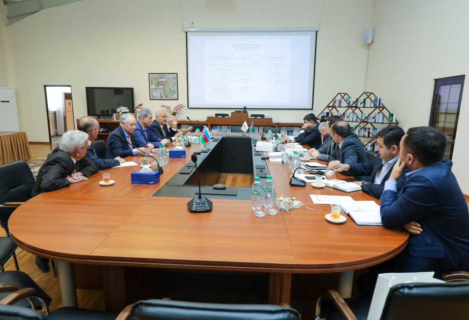 Состоялась встреча между представителями Азербайджанской инженерной академии и SOCAR