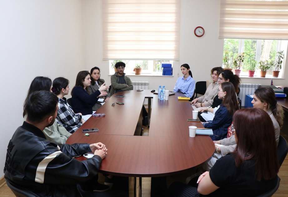 İtaliyalı bərpaçı-memar AzMİU-nun gənc tədqiqatçıları üçün seminar keçib