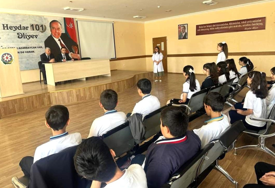 Bərdə məktəblilərinə sağlam qidalanma barədə məlumat verilib