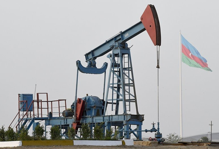 حجم استخراج النفط اليومي في أذربيجان خلال أبريل 596 ألف برميل