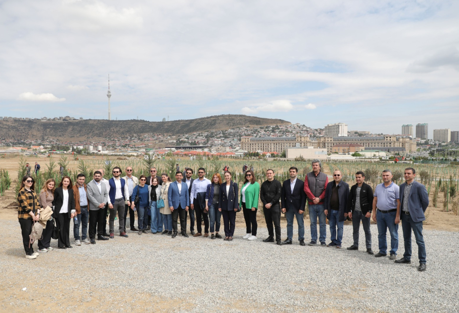 “Yaşıl dünya naminə həmrəylik ili” çərçivəsində SOCAR-ın təşkilatçılığı ilə ağacəkmə aksiyası keçirilib