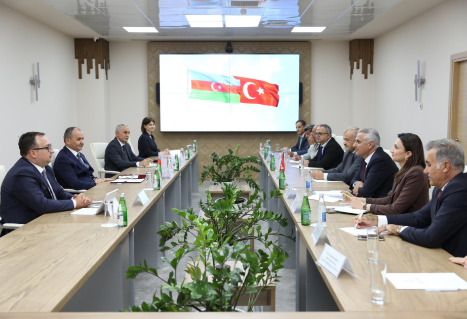 Türkiyənin toxumçuluq birliklərinin rəhbərləri ilə görüşdə idxal-ixrac tənzimləmələri müzakirə olunub