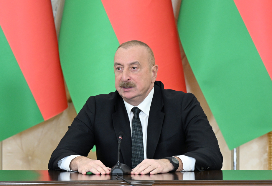 Prezident İlham Əliyev: Belarus şirkətlərini azad olunmuş ərazilərin bərpası prosesinə fəal qoşulmağa dəvət edirik VİDEO