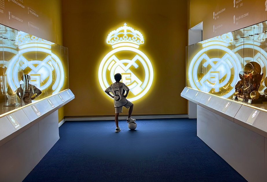 Dubay-Madrid: Futbol vasitəsilə həmrəylik
