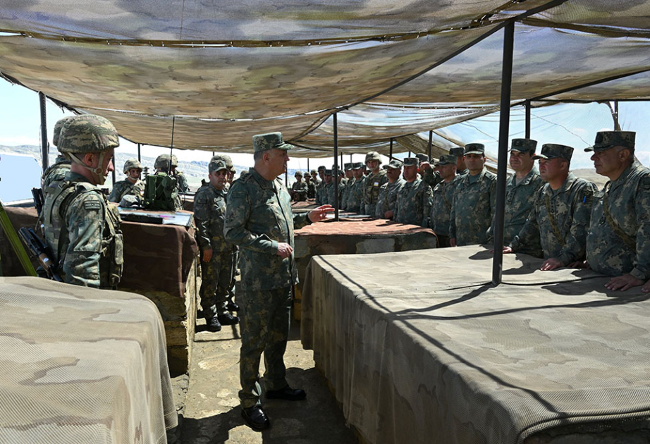 Baş Qərargah rəisi artilleriya bölmələrinin taktiki təlimini izləyib
