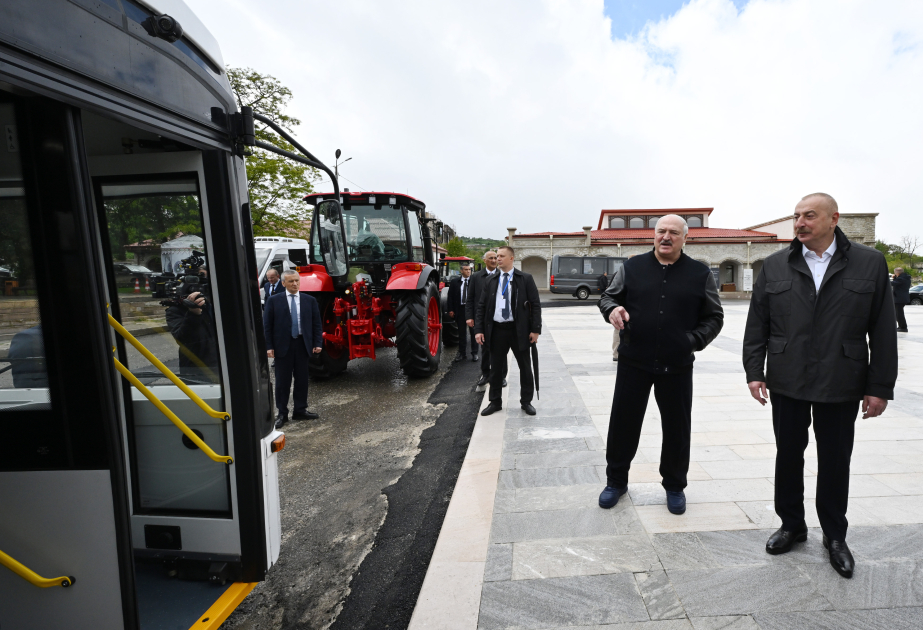 President Ilham Aliyev and President Aleksandr Lukashenko viewed bus jointly manufactured by Azerbaijan and Belarus, as well as tractors presented by the Belarusian President