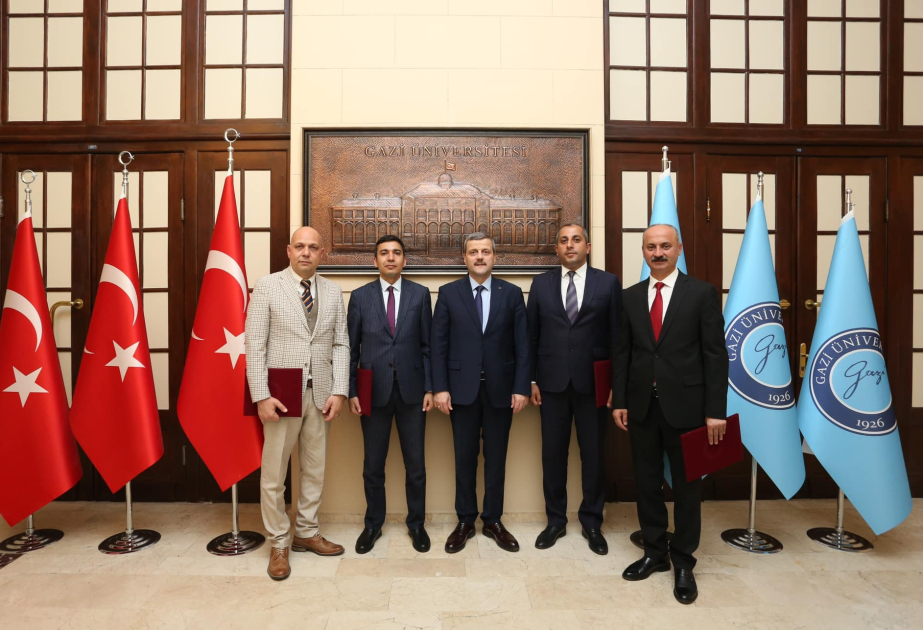 MDU-nun nümayəndə heyəti Qazi Universitetinin rektoru ilə görüşüb