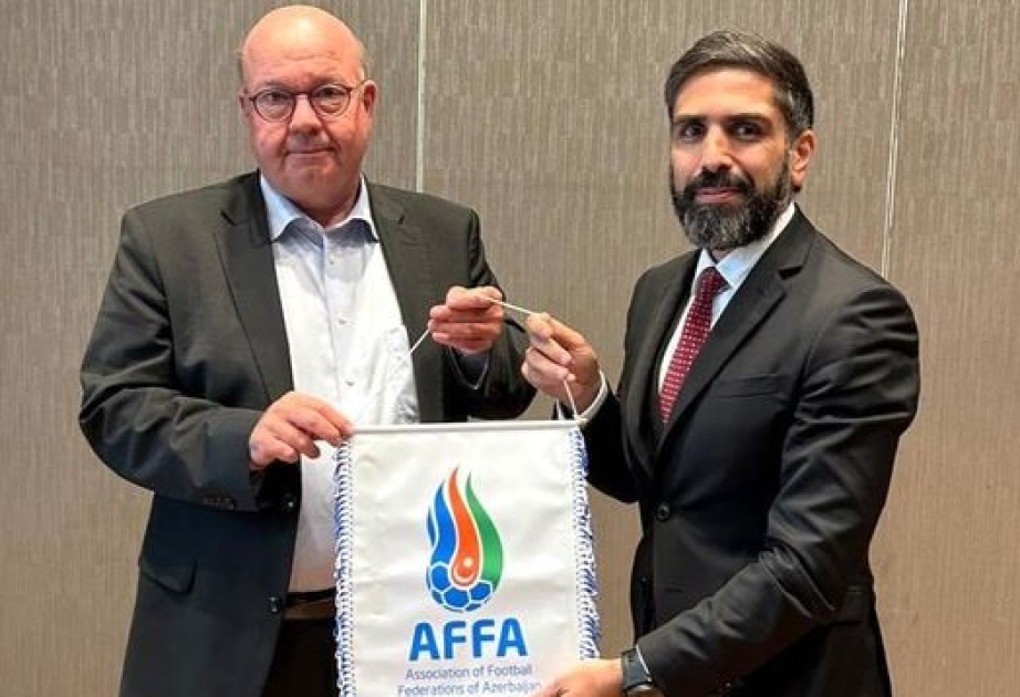 Azerbaiyán y Dinamarca exploran vías de cooperación futbolística