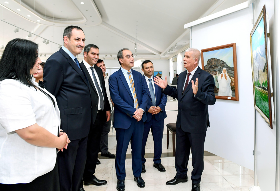 Əməkdar rəssam Həmzə Sadiqovun fərdi yaradıcılıq sərgisi açılıb