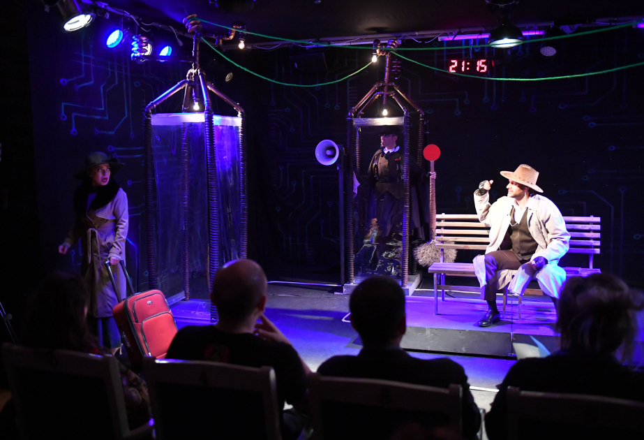“Yuğ” teatrı “21:45 qatarı” premyera tamaşasını növbəti dəfə təqdim edib