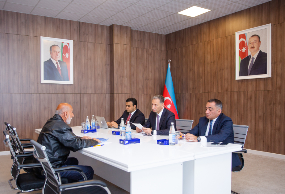 Rəqəmsal inkişaf və nəqliyyat naziri Şəkidə vətəndaşlarla görüşüb