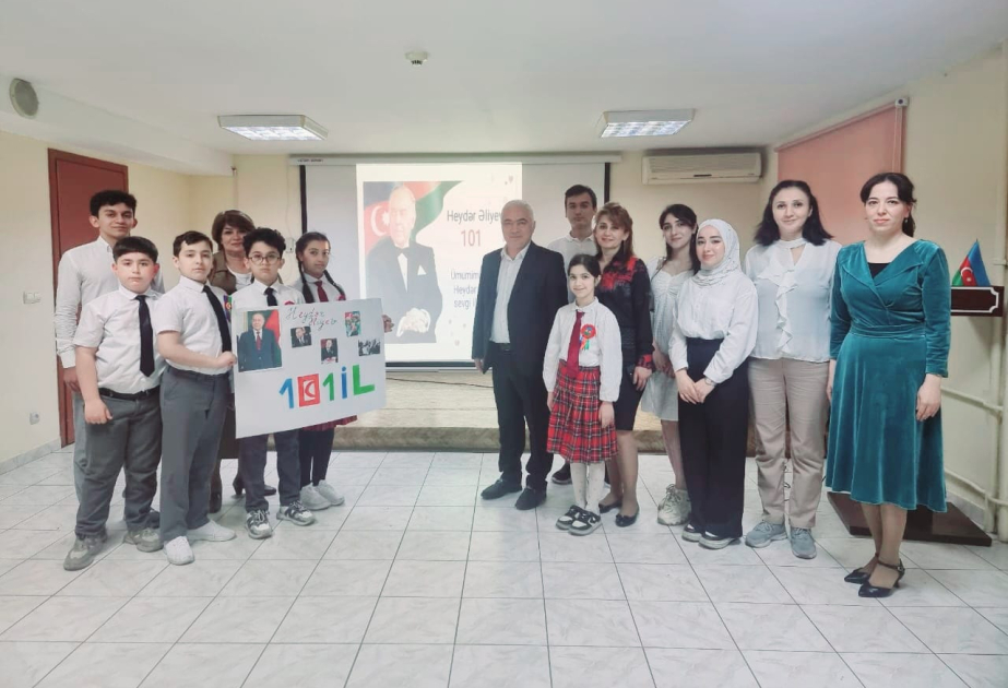 “Gənc İstedadlar” liseyində Heydər Əliyevin 101 illiyinə həsr olunmuş tədbir keçirilib