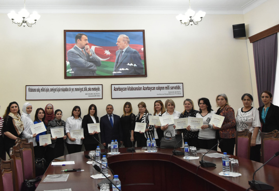 Milli Kitabxanada növbəti treninqin müdavimlərinə sertifikatlar təqdim olunub