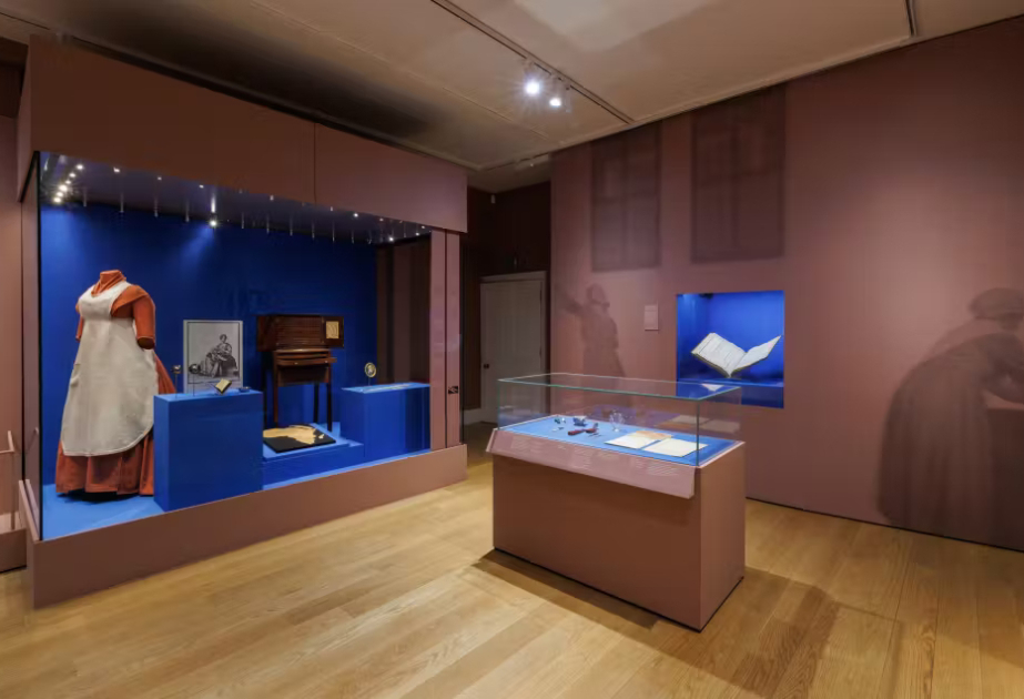 В Лондоне открылась выставка «Нерассказанные жизни. Дворец за работой»