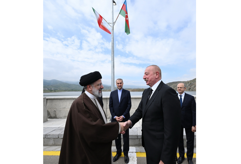 Prezident İlham Əliyev və Prezident Seyid İbrahim Rəisi Azərbaycan-İran dövlət sərhədində görüşüblər  VİDEO