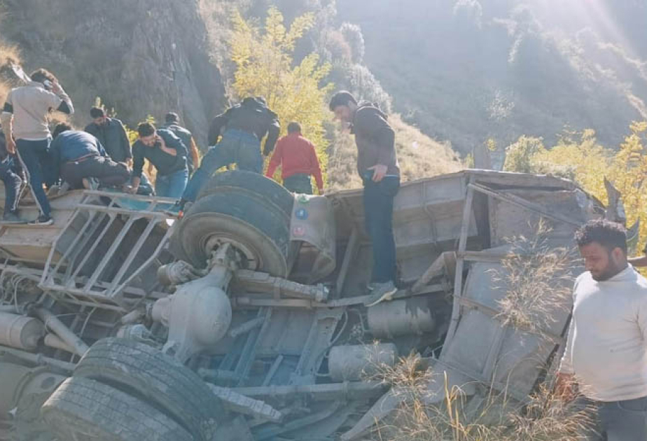 18 dead as pick-up vehicle overturns in Chhattisgarh's Kabirdham