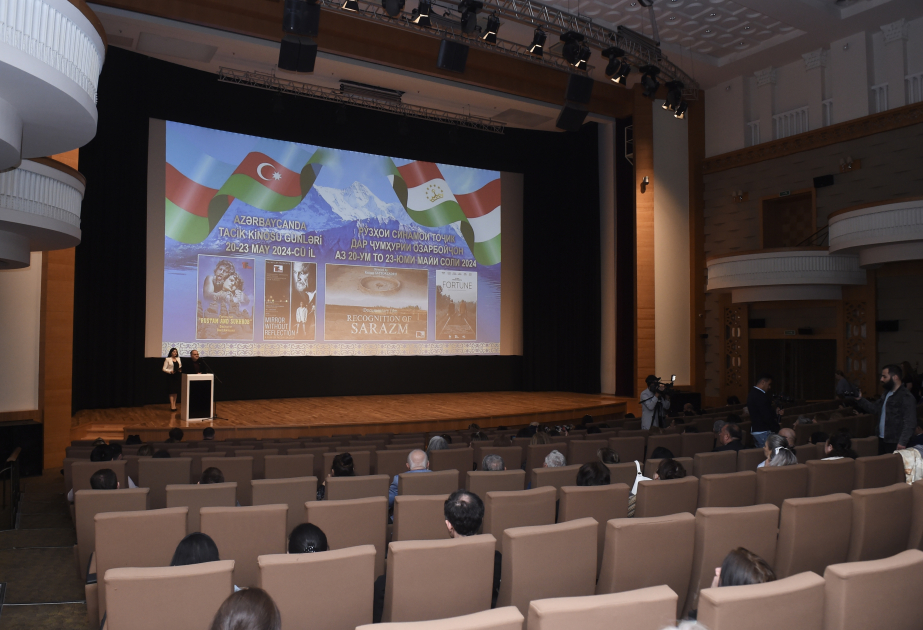 В Баку открылись Дни таджикского кино