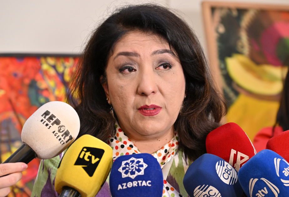 Tacikistan Rəssamlar İttifaqının sədri: İncəsənət xadimləri xalqlarımızın dostluğuna töhfə verməyə çalışırlar