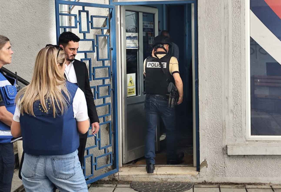 Kosovonun şimalında Serbiya bankının filialları bağlanıb