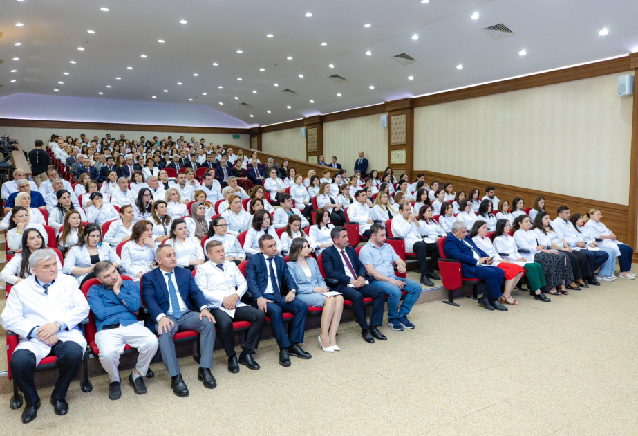 Naxçıvanın səhiyyə sistemində görülən işlərlə bağlı konfrans keçirilib