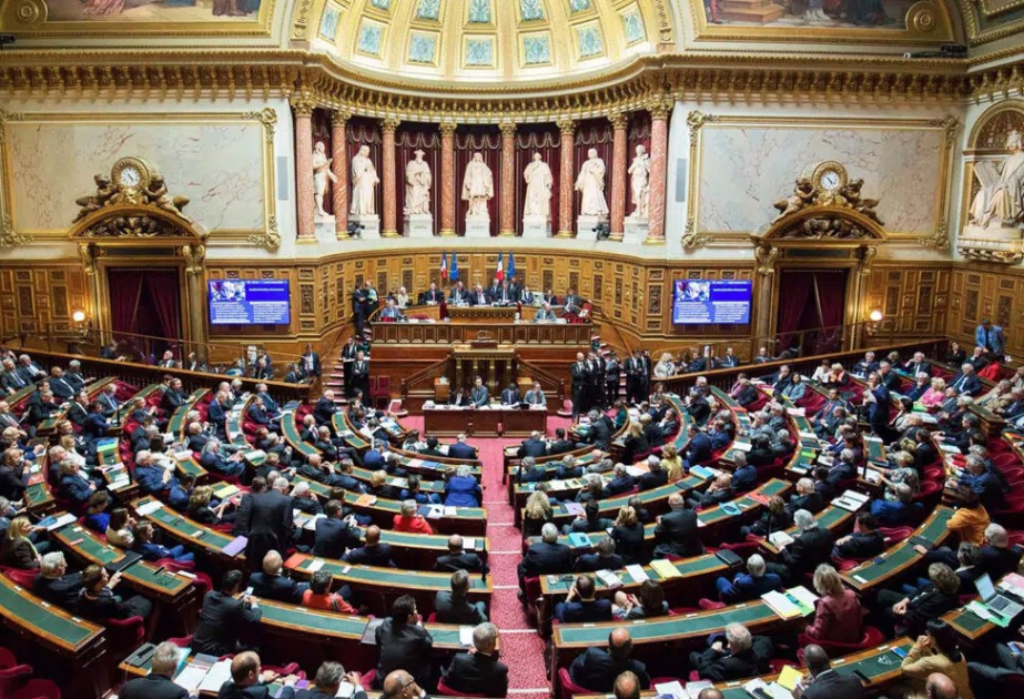 Fransa Senatı xarici müdaxilənin qarşısının alınmasına dair qanunu qəbul edib