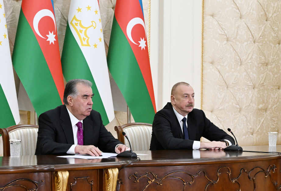 Эмомали Рахмон: Мы с оптимизмом смотрим на перспективу развития таджикско-азербайджанских взаимоотношений ВИДЕО